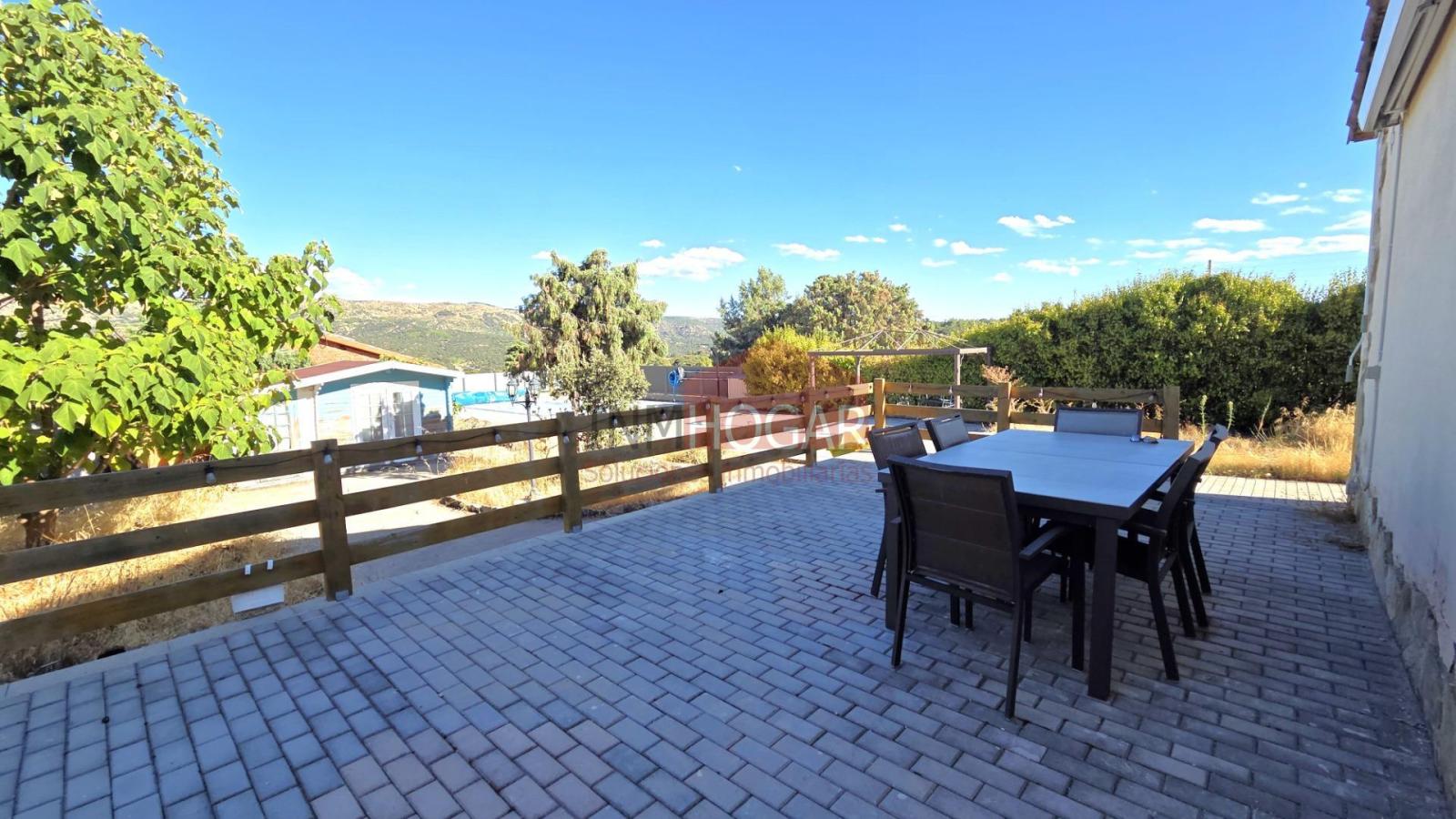 Chalet for Sale in Santa Cruz de Pinares