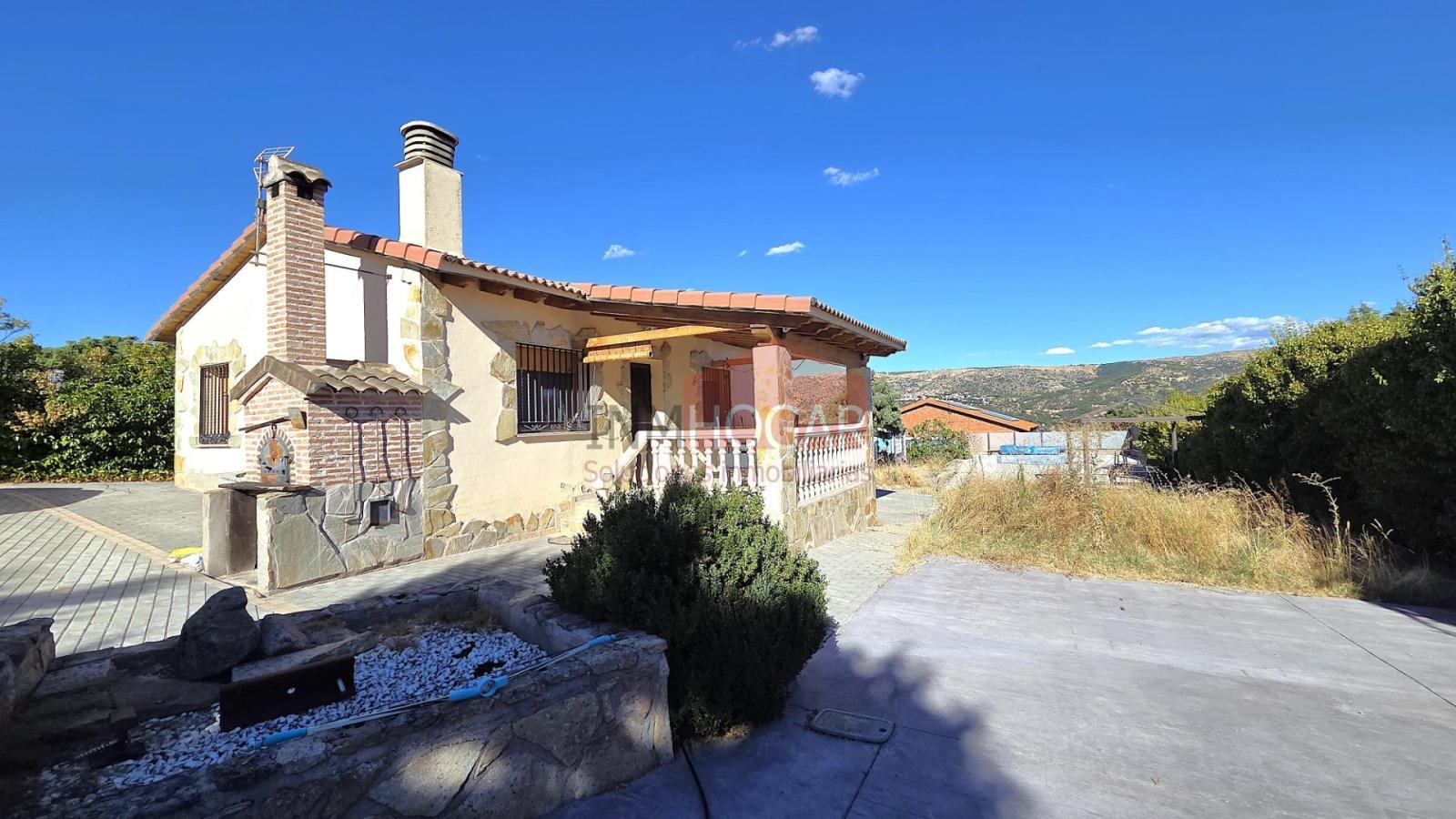 Chalet for Sale in Santa Cruz de Pinares