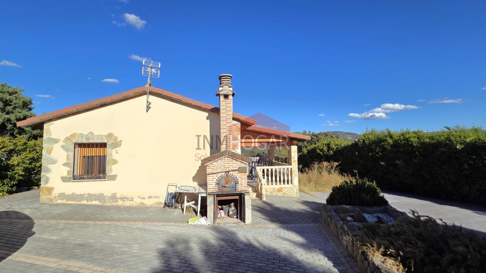 Chalet for Sale in Santa Cruz de Pinares