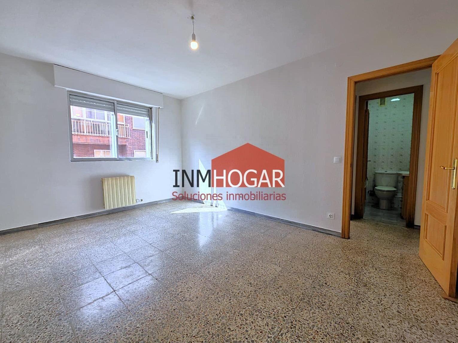 Flat for Sale in Ávila