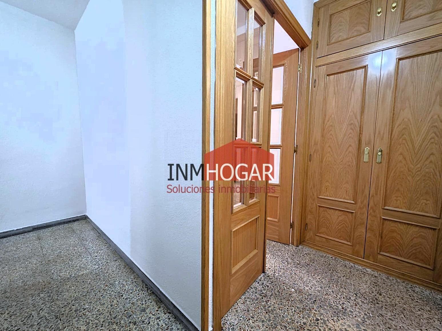 Flat for Sale in Ávila