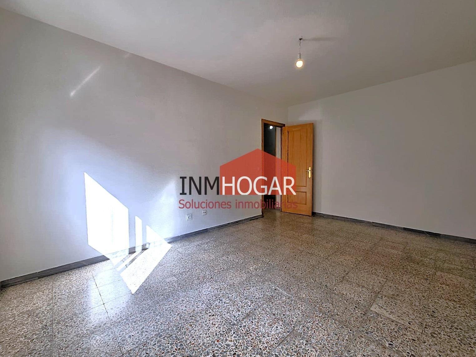 Flat for Sale in Ávila