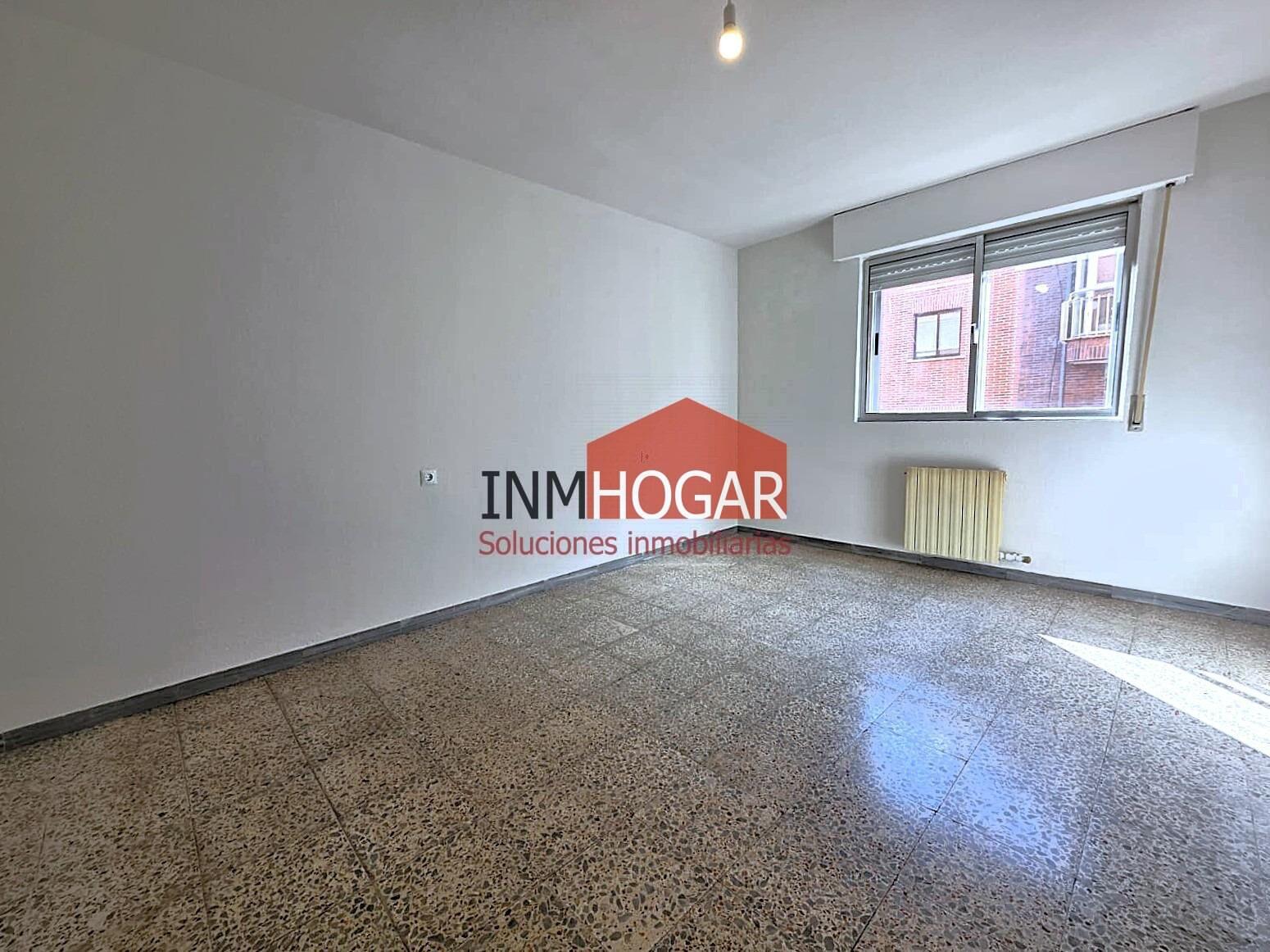 Flat for Sale in Ávila