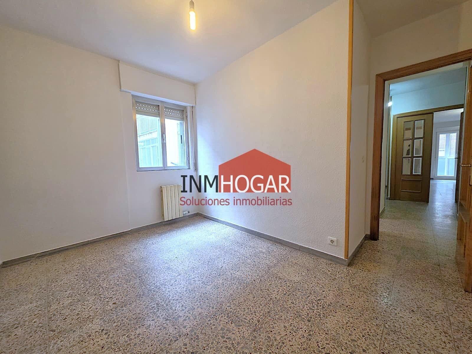 Flat for Sale in Ávila
