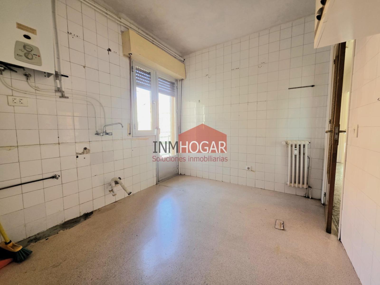 Flat for Sale in Ávila