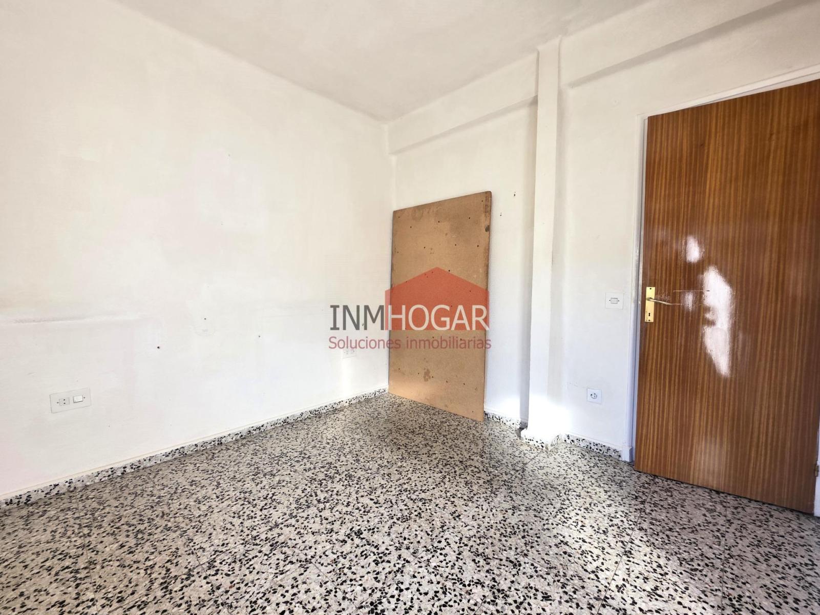 Flat for Sale in Ávila
