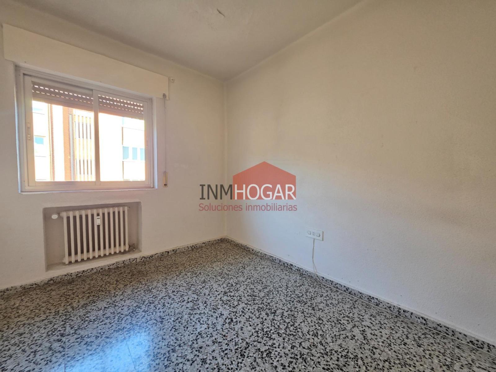 Flat for Sale in Ávila