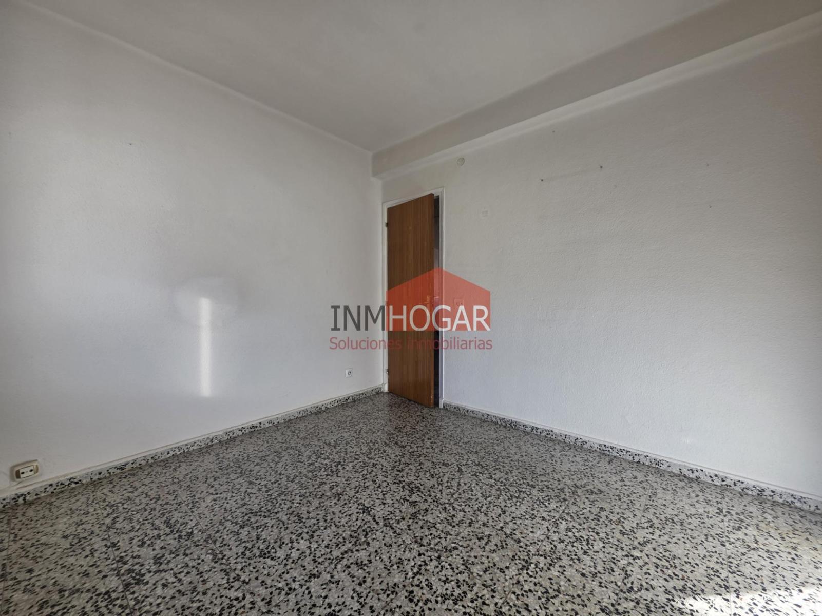 Flat for Sale in Ávila