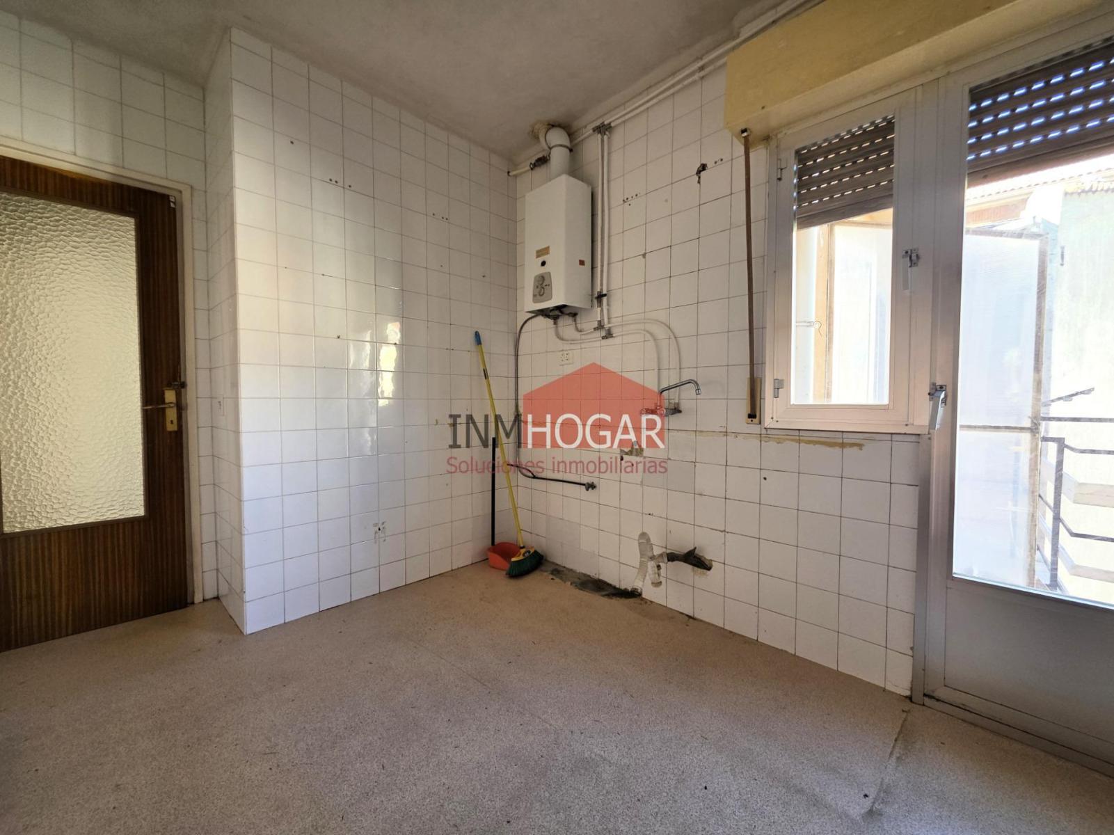 Flat for Sale in Ávila