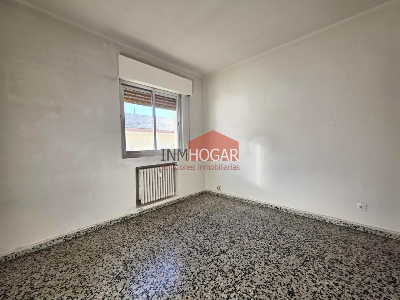 Flat for Sale in Ávila