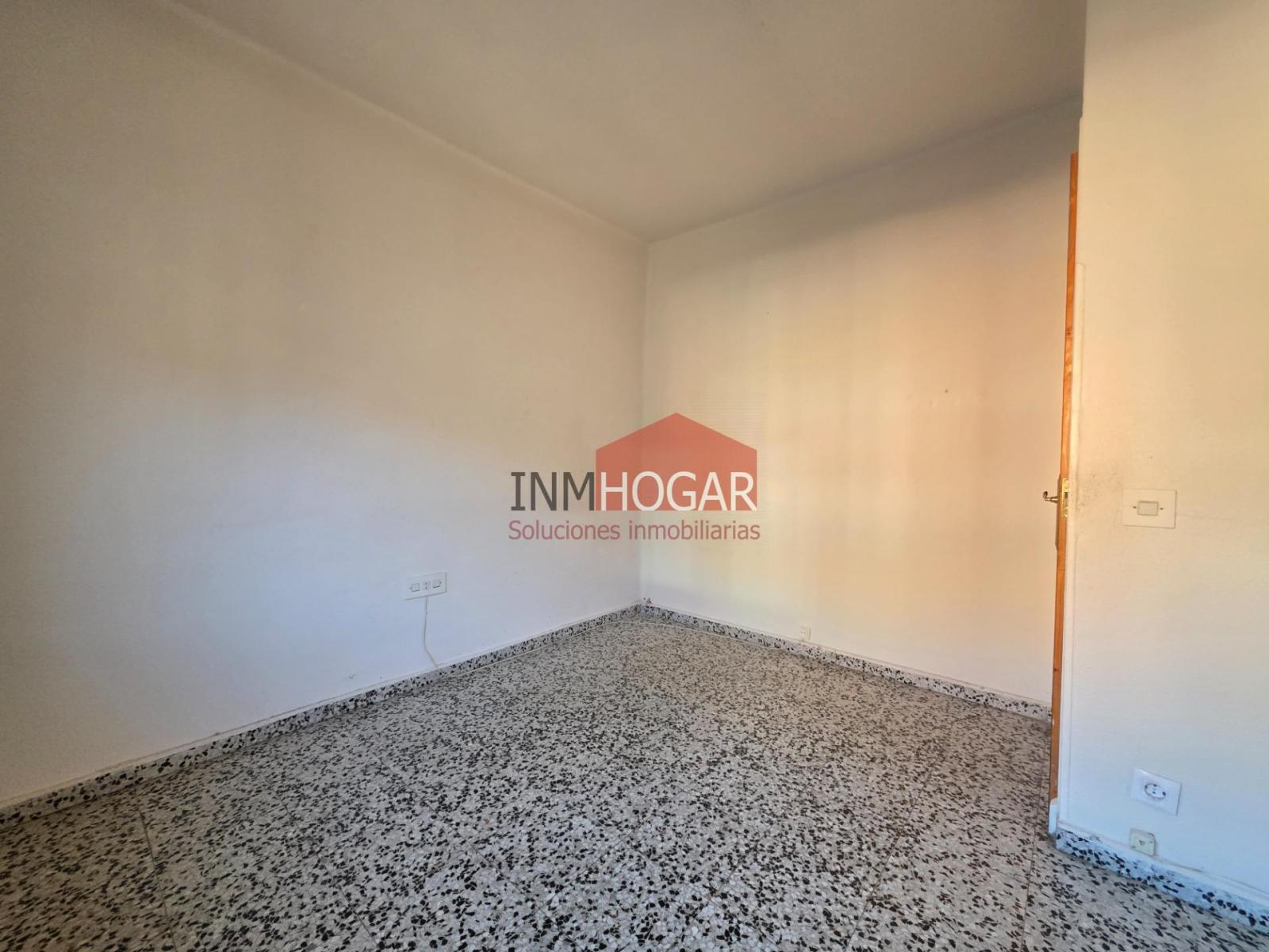 Flat for Sale in Ávila