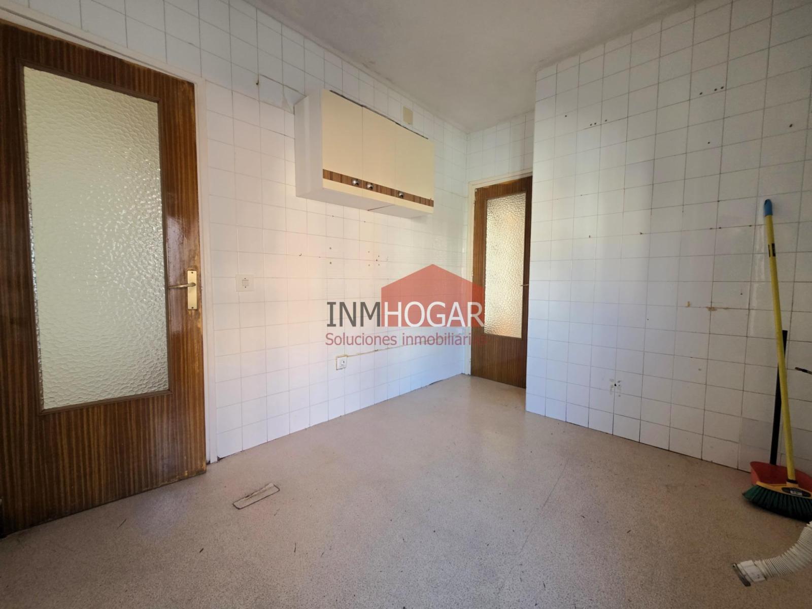Flat for Sale in Ávila