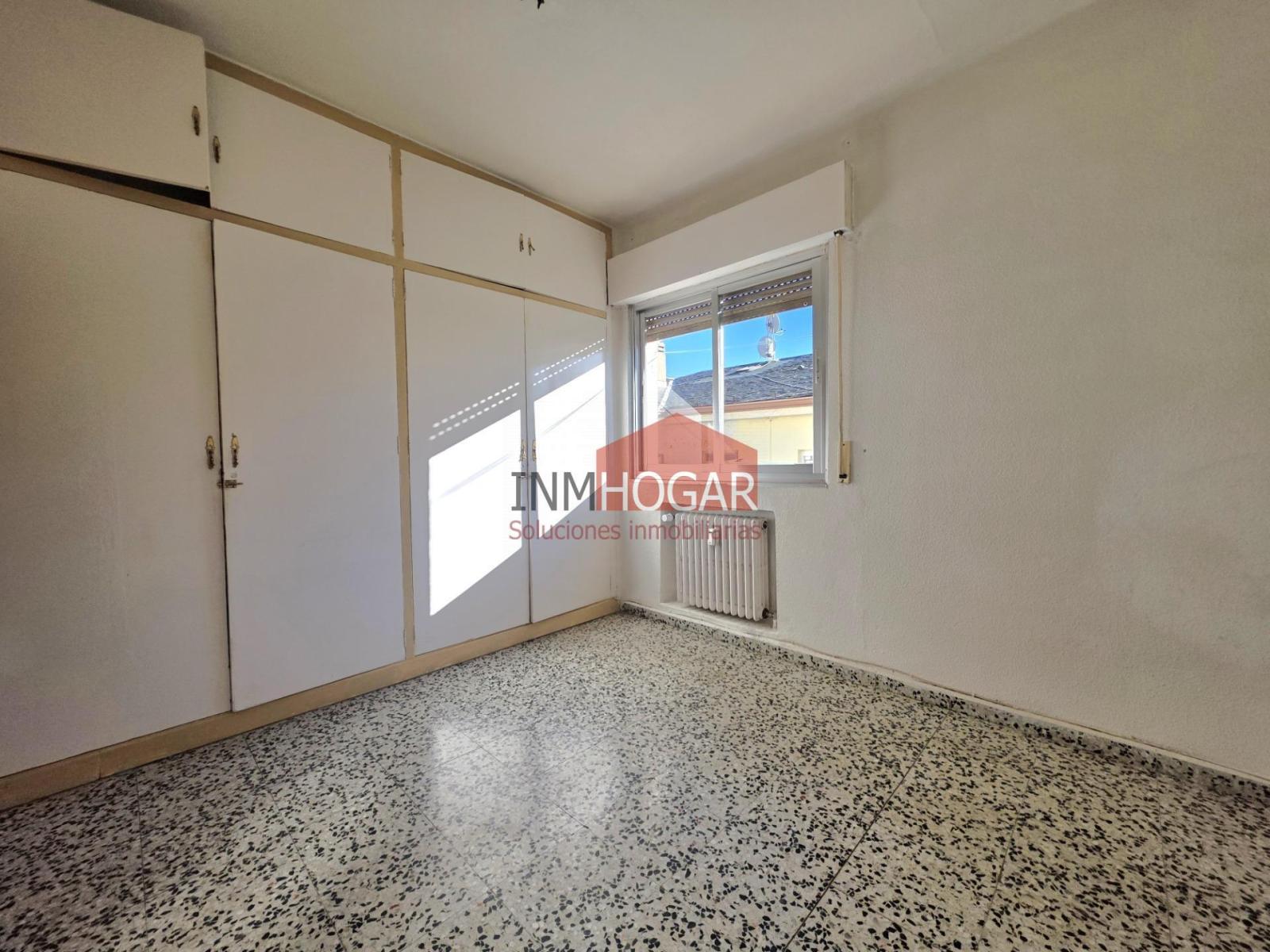 Flat for Sale in Ávila
