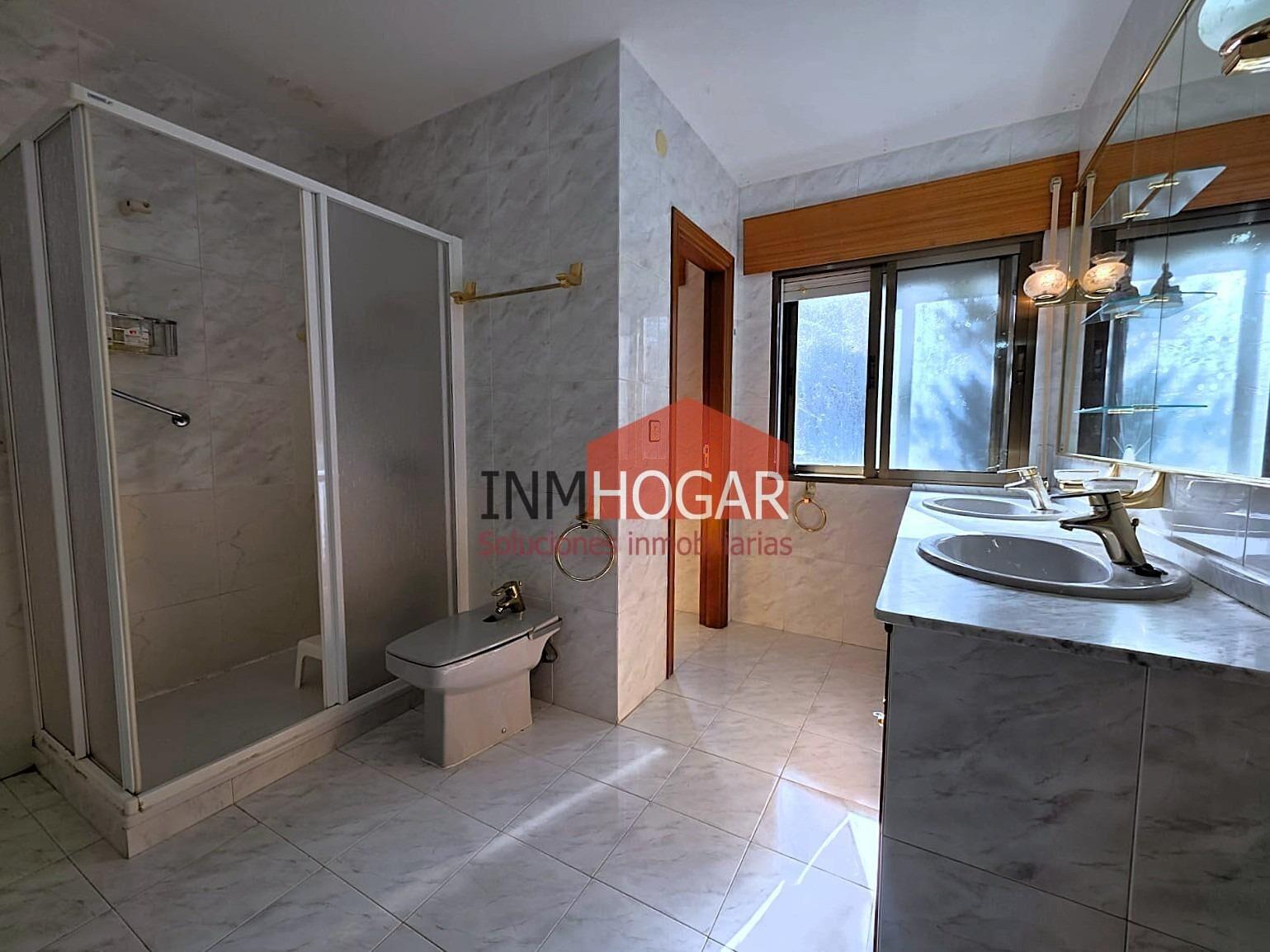 Chalet for Sale in Ávila