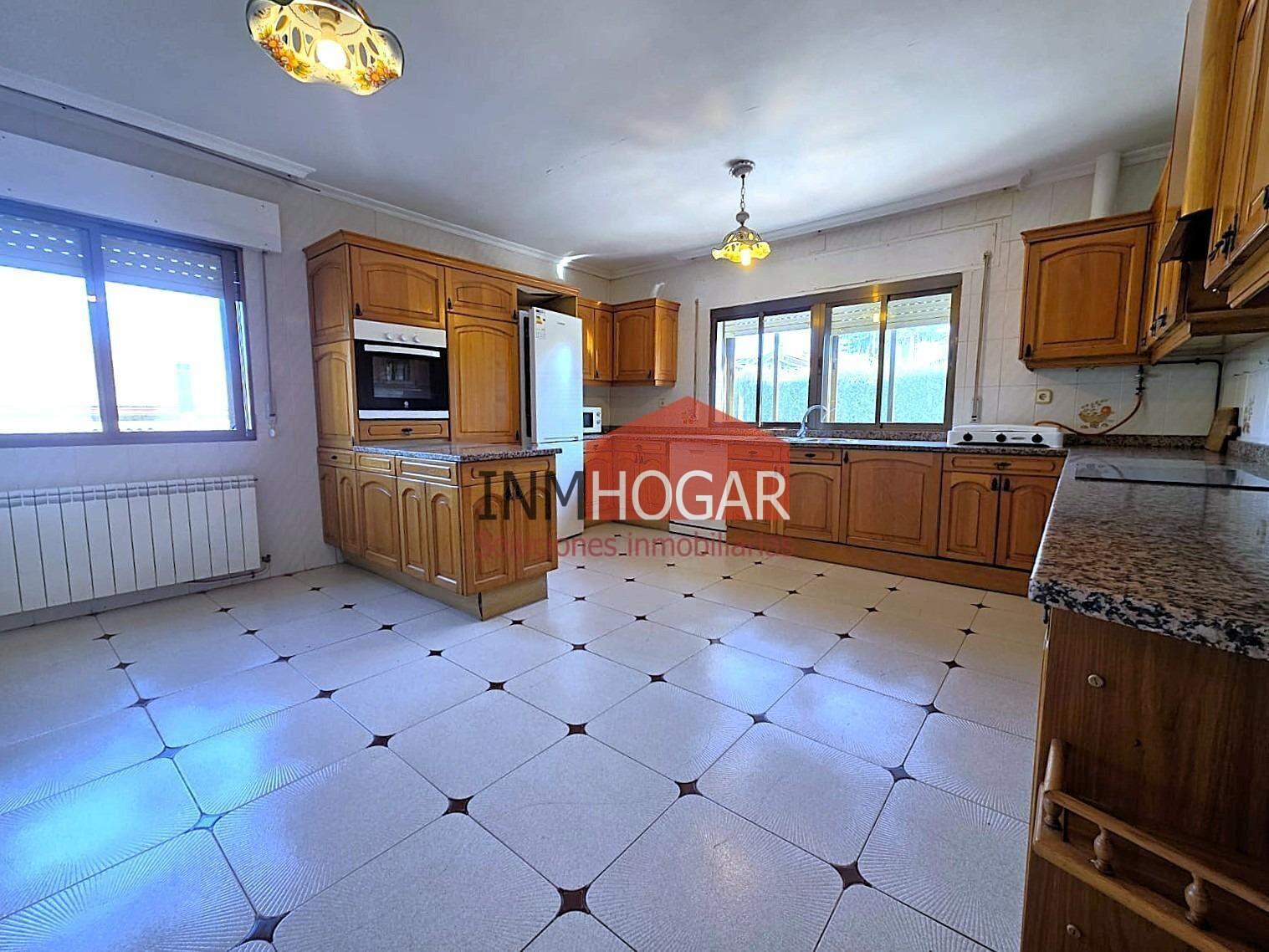 Chalet for Sale in Ávila