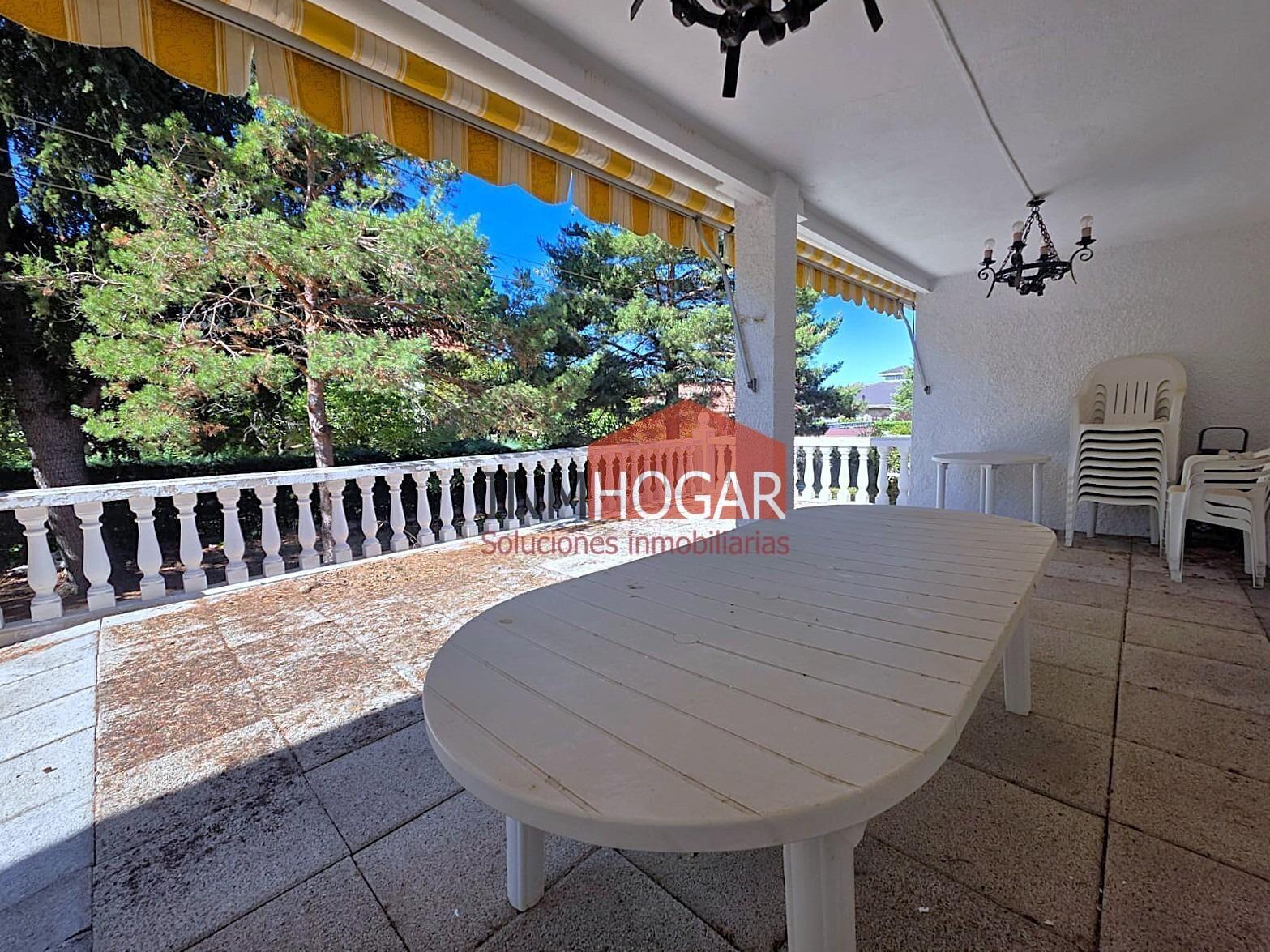 Chalet for Sale in Ávila