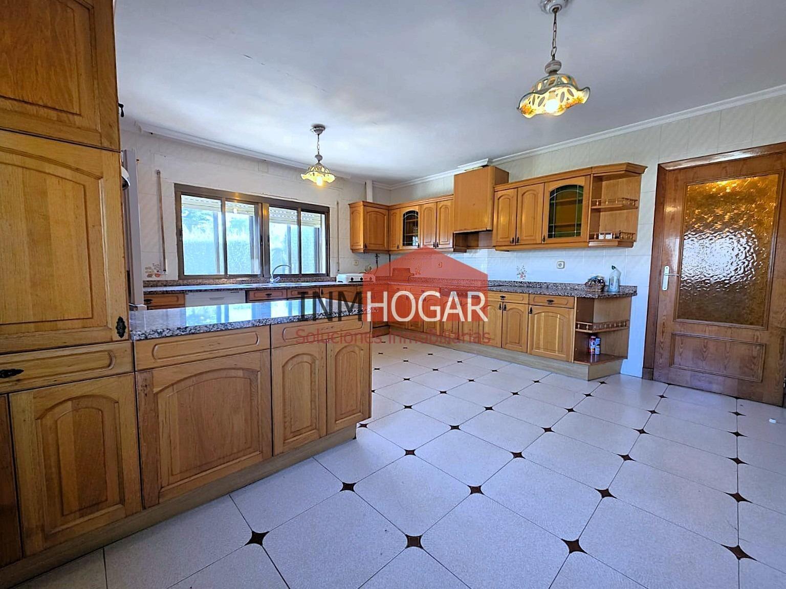 Chalet for Sale in Ávila