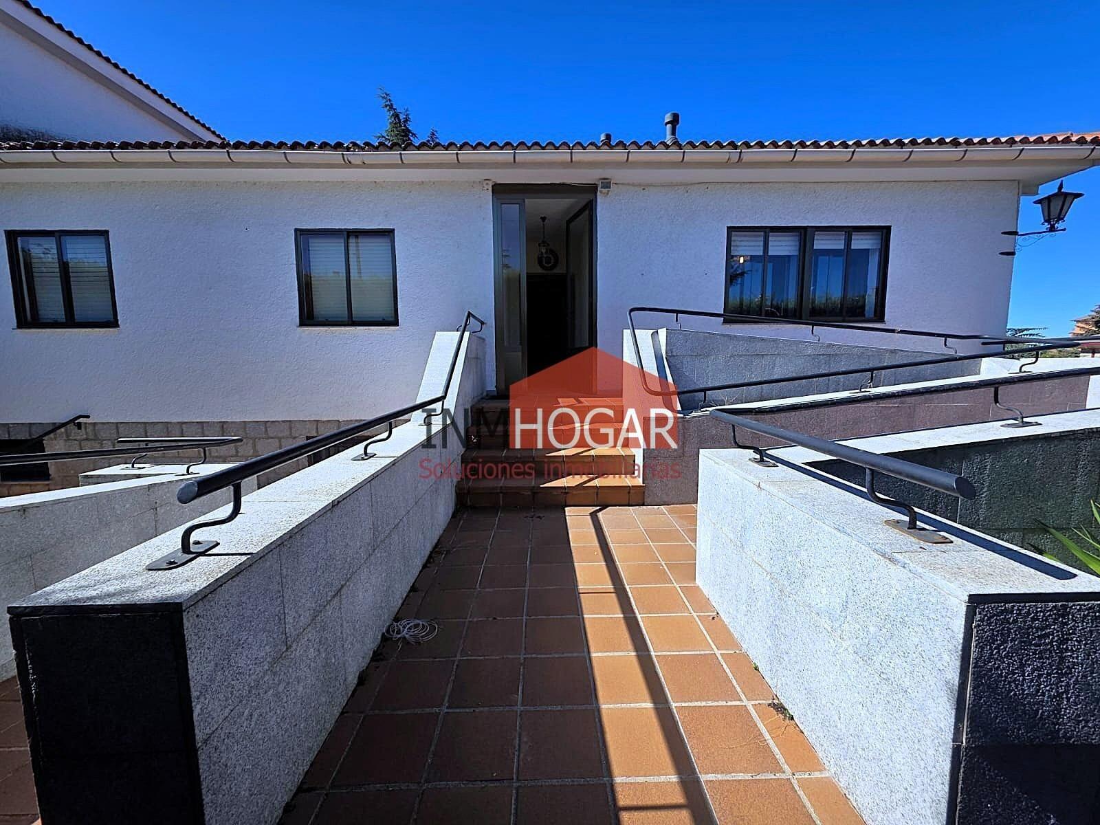 Chalet for Sale in Ávila