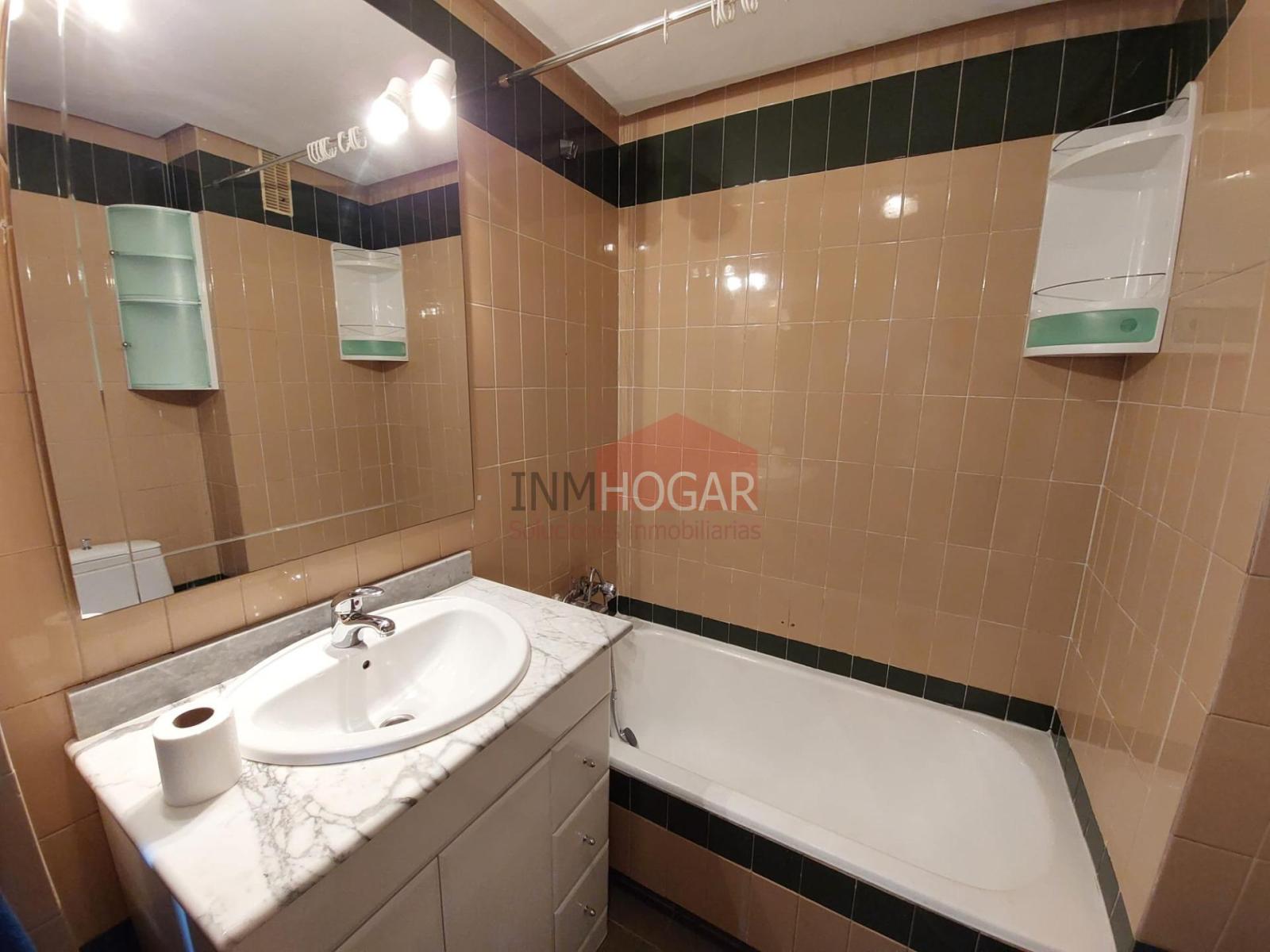 Flat for Rent in Ávila
