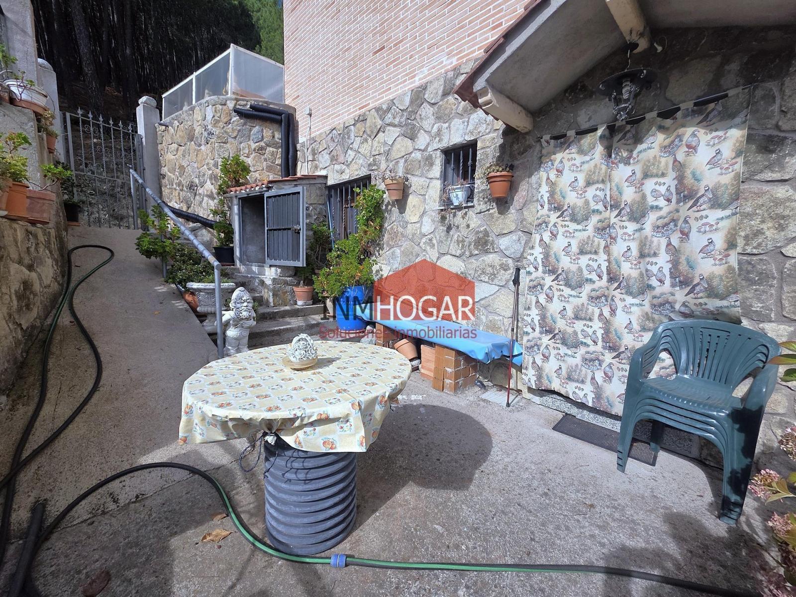 Chalet for Sale in Guisando