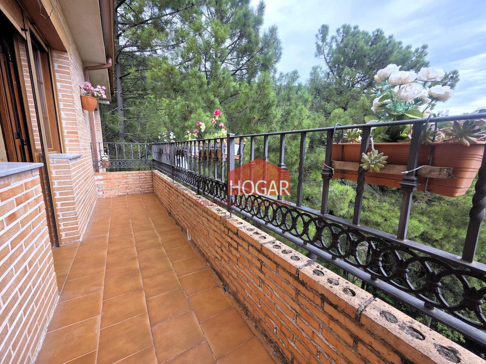 Chalet for Sale in Guisando