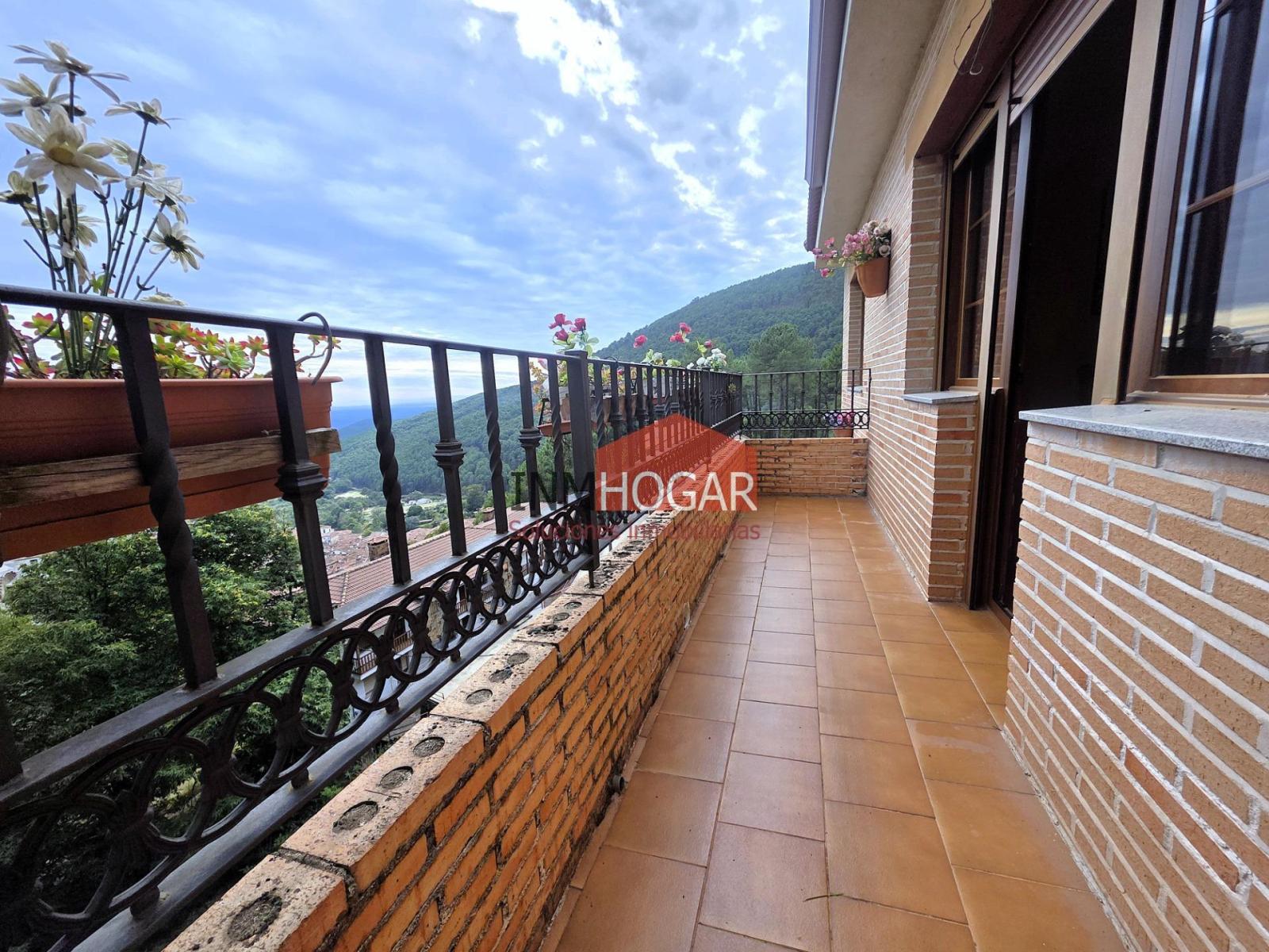 Chalet for Sale in Guisando