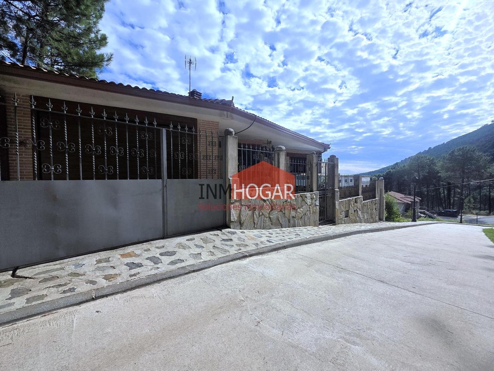 Chalet for Sale in Guisando