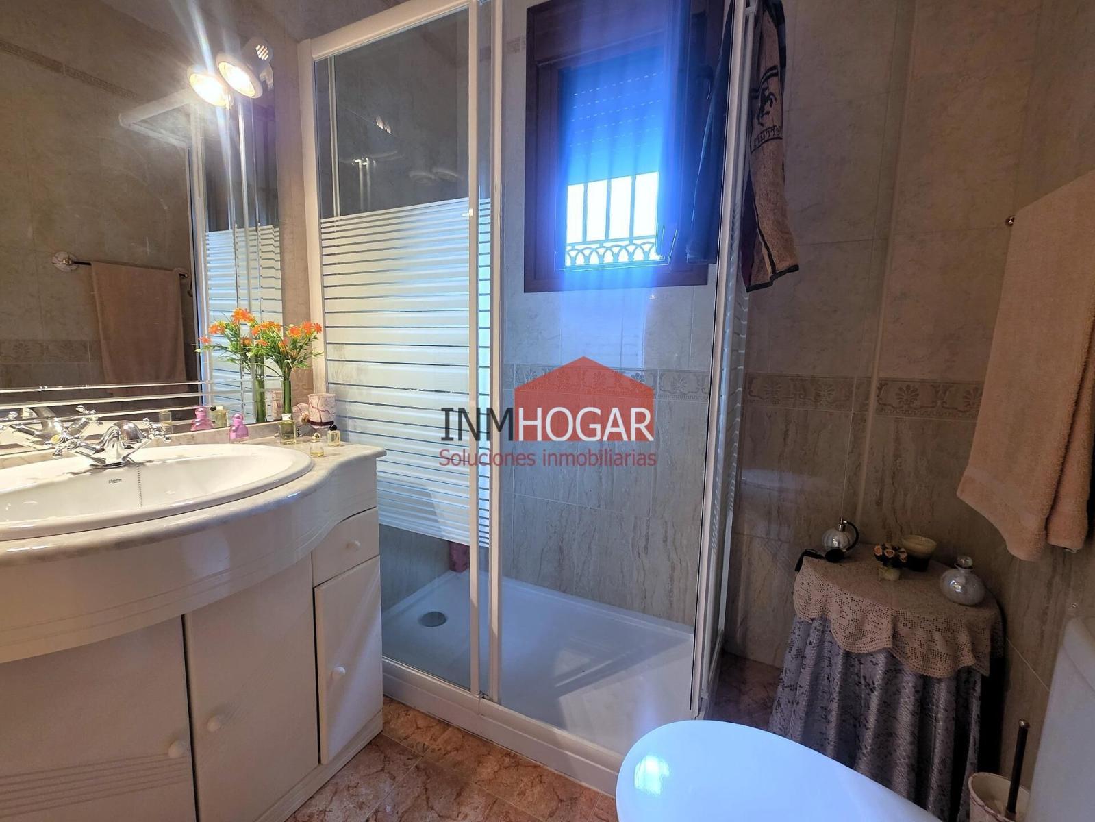 Chalet for Sale in Guisando