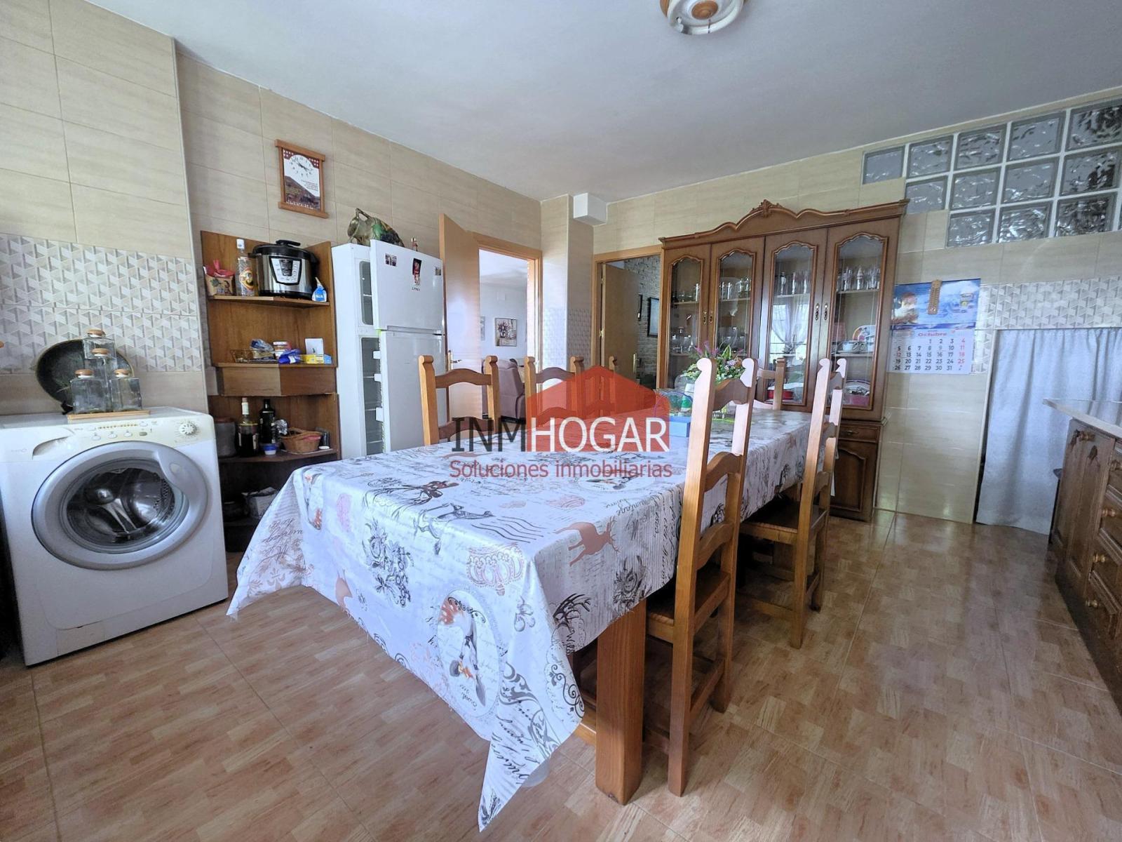 Chalet for Sale in Guisando
