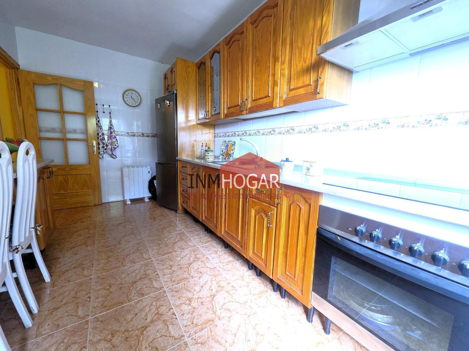 Chalet for Sale in Guisando