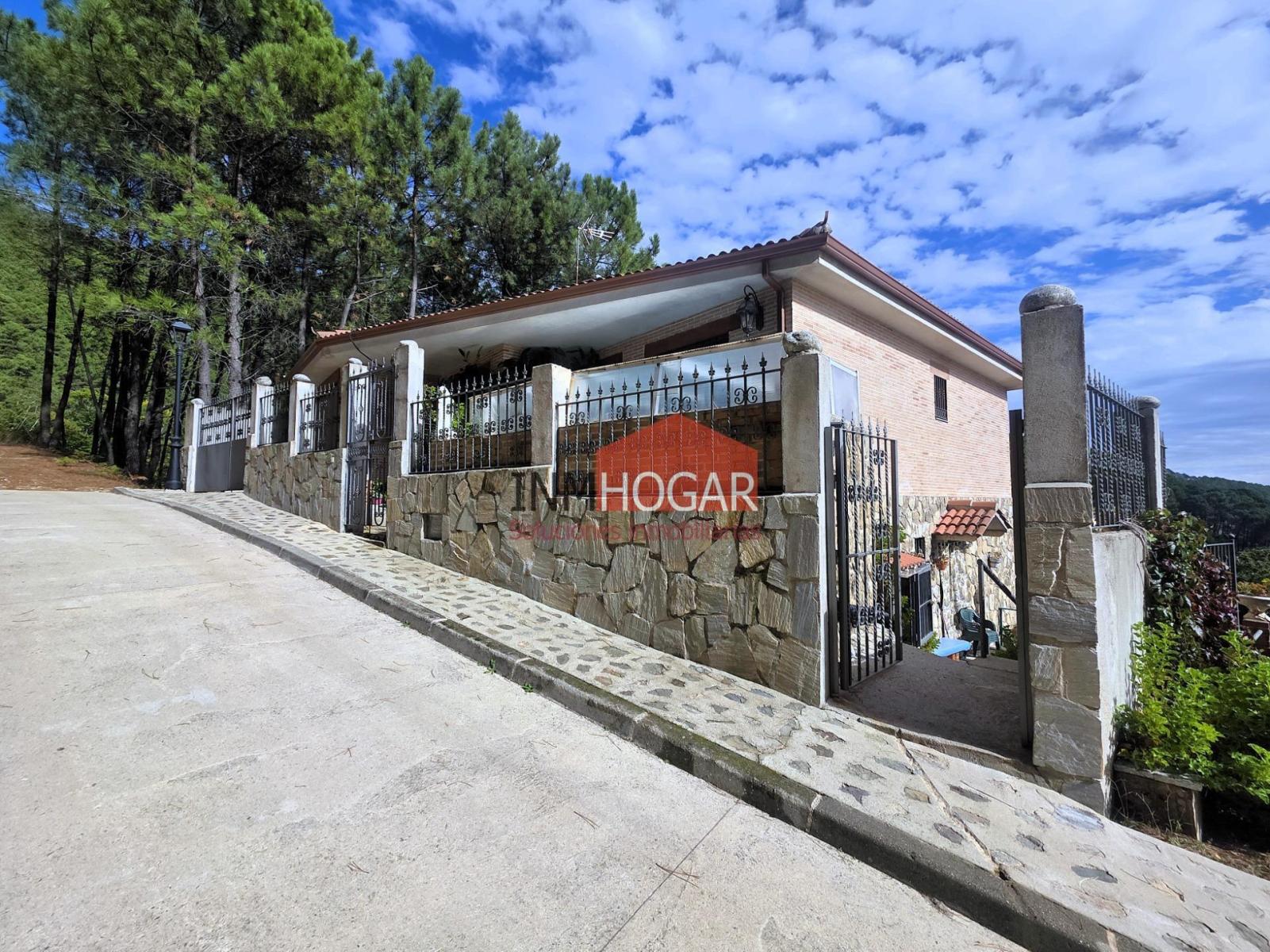 Chalet for Sale in Guisando