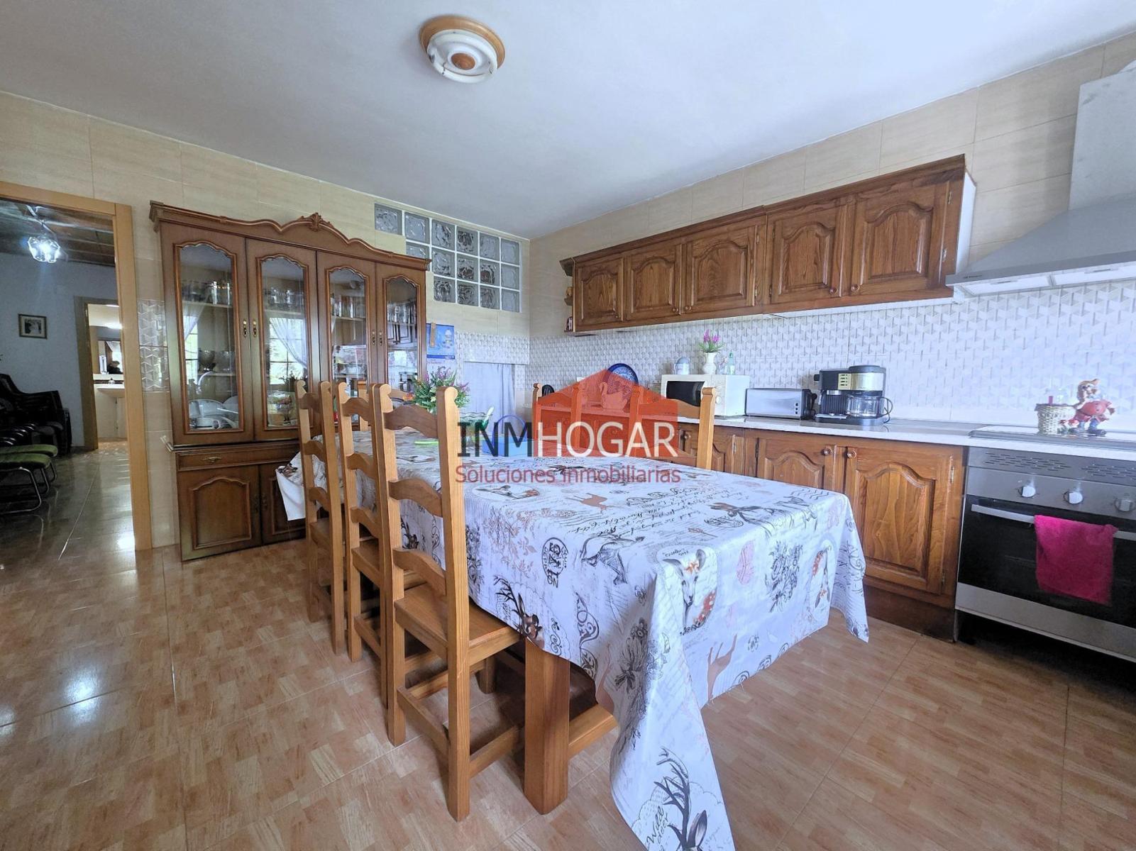 Chalet for Sale in Guisando