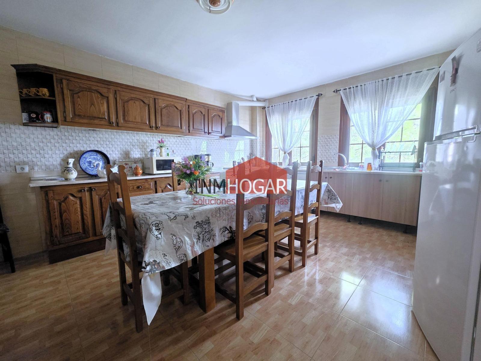 Chalet for Sale in Guisando