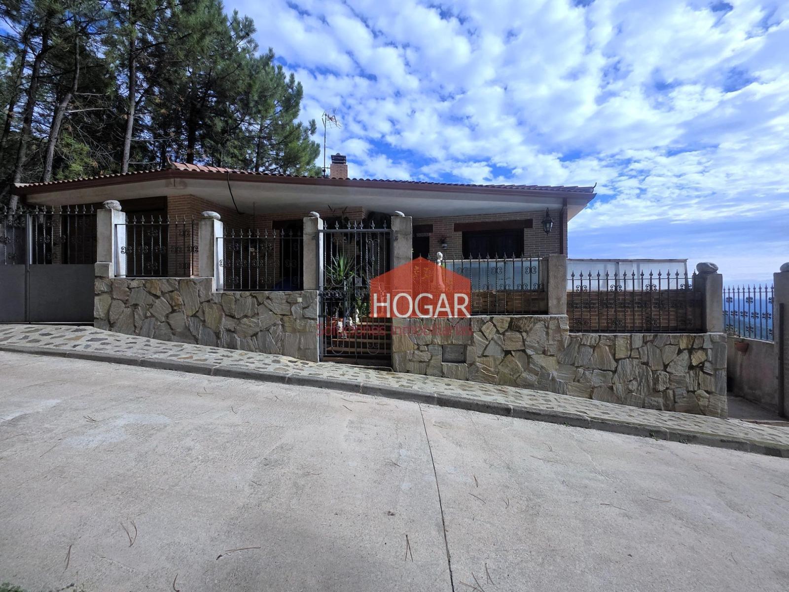 Chalet for Sale in Guisando