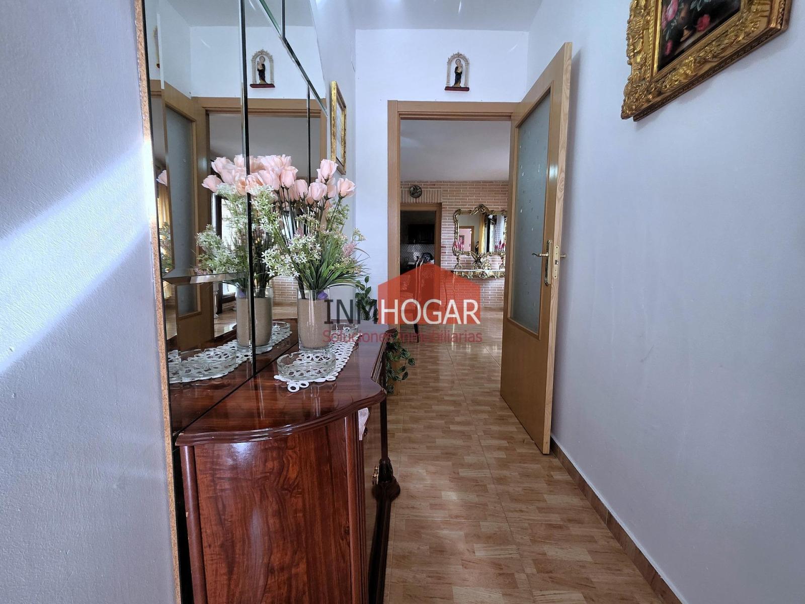 Chalet for Sale in Guisando