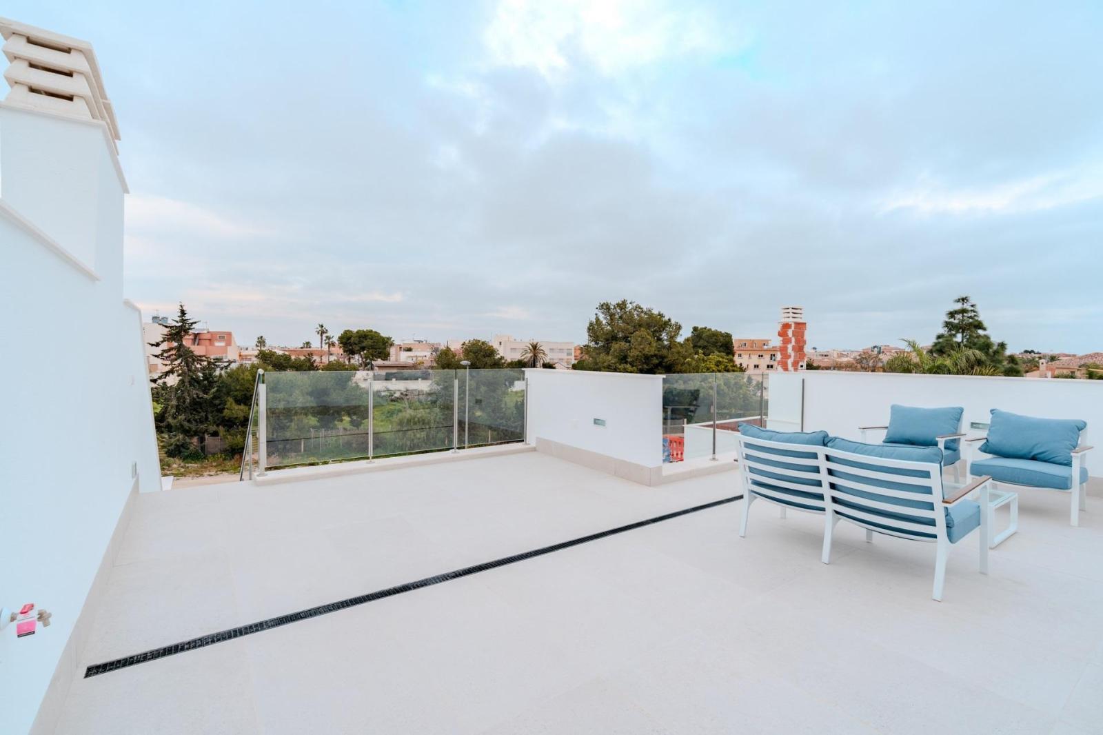 Villa for Sale in Los Alcázares