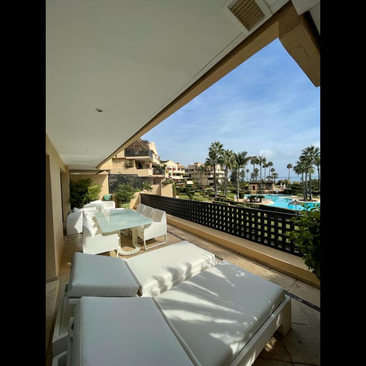 Apartamento en Venta en Estepona