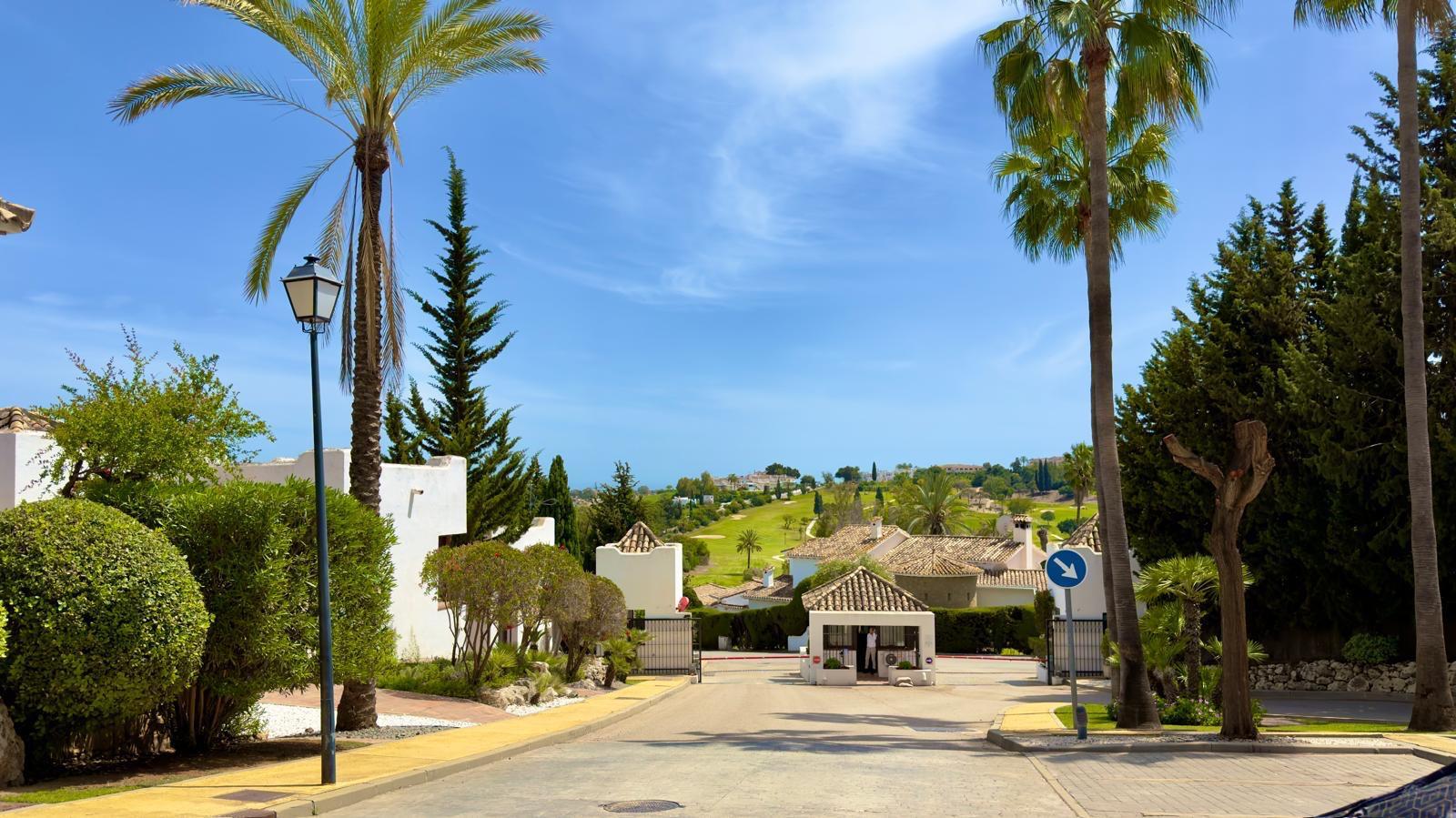 Penthouse for Rent in Benahavís