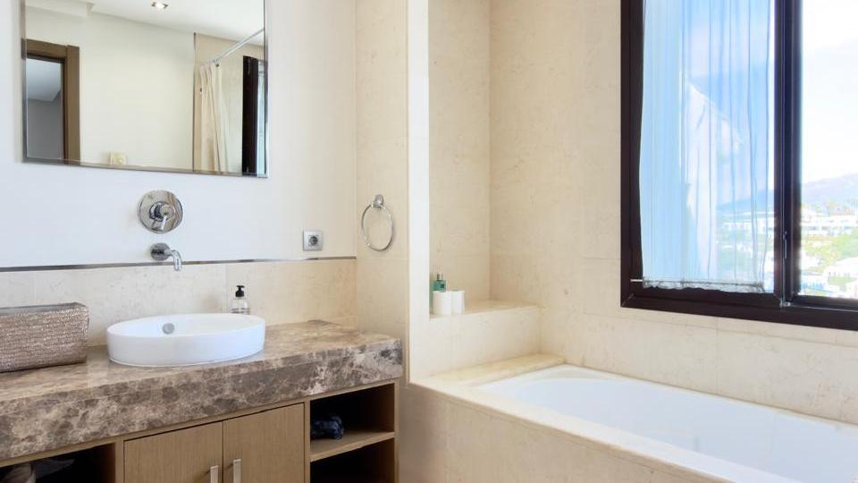 Penthouse for Rent in Benahavís