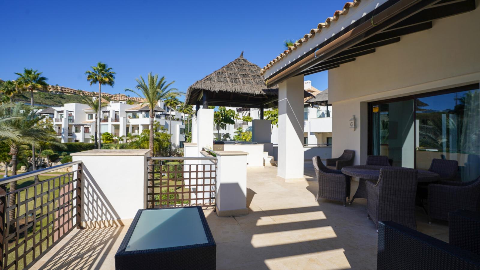 Penthouse for Rent in Benahavís