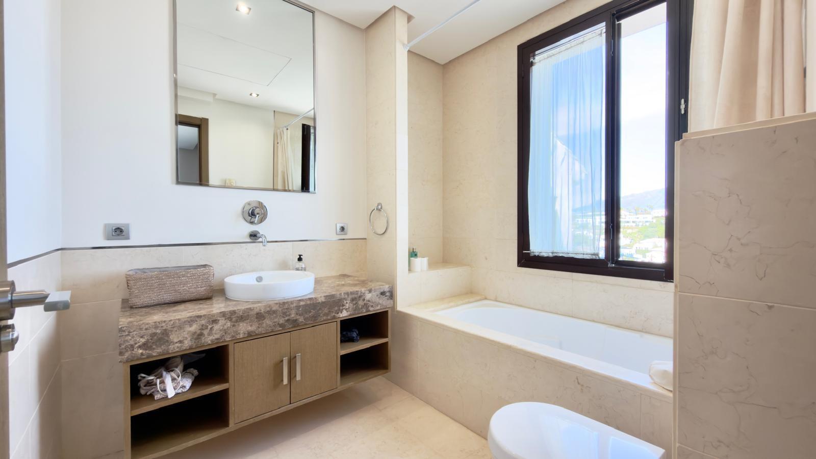 Penthouse for Rent in Benahavís
