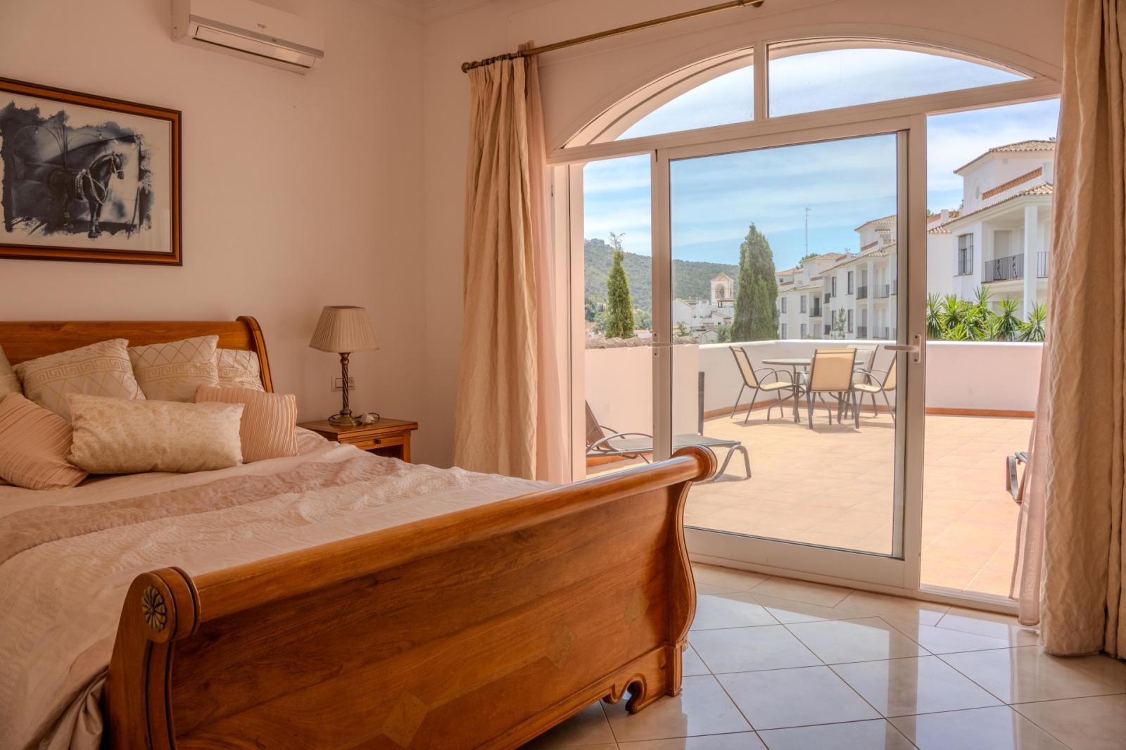 Villa for Sale in Benahavís