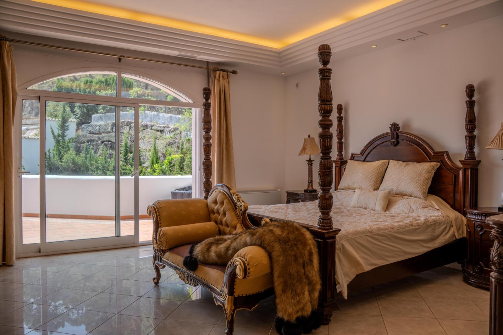 Villa for Sale in Benahavís