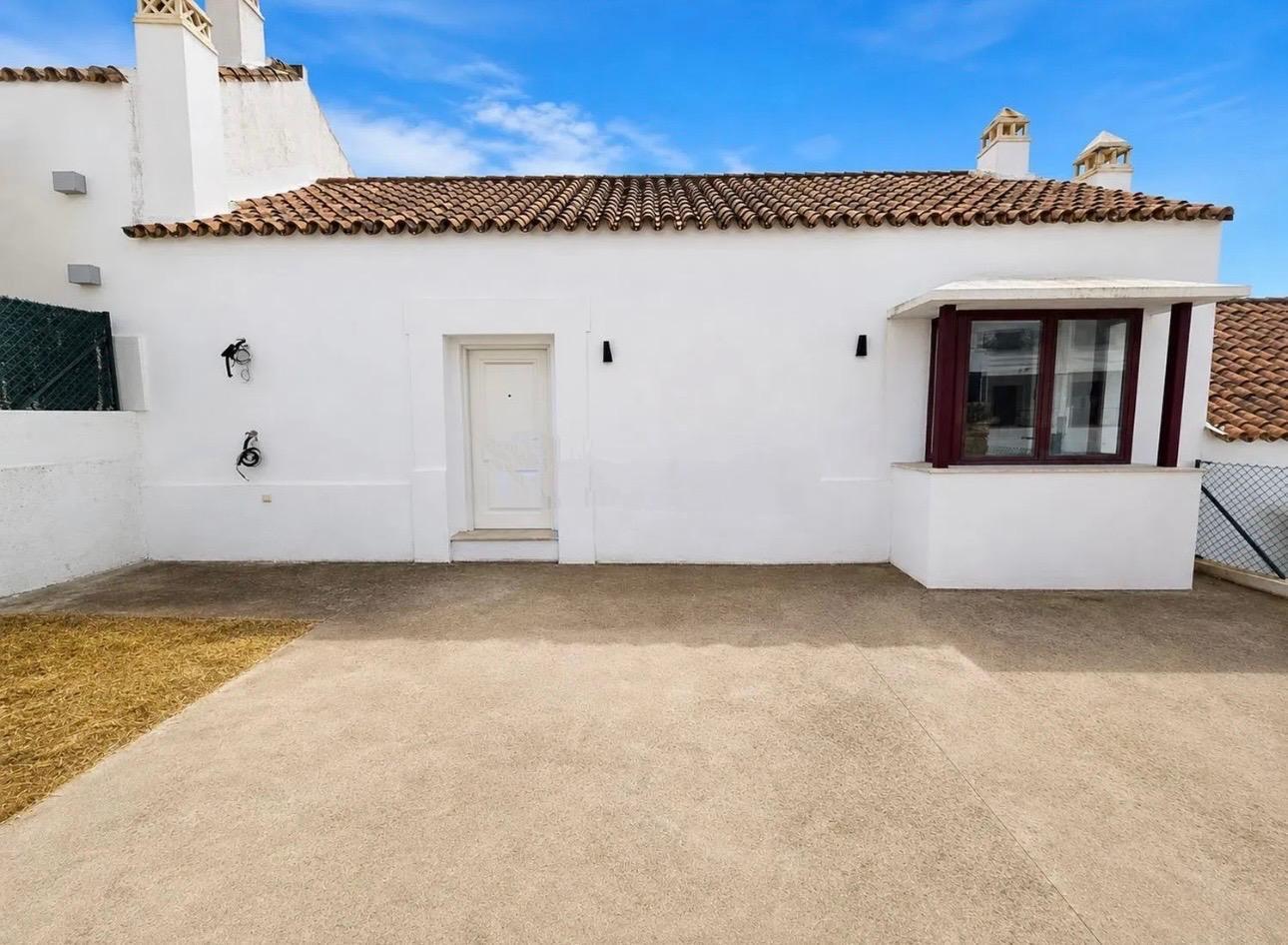 Villa for Sale in Casares
