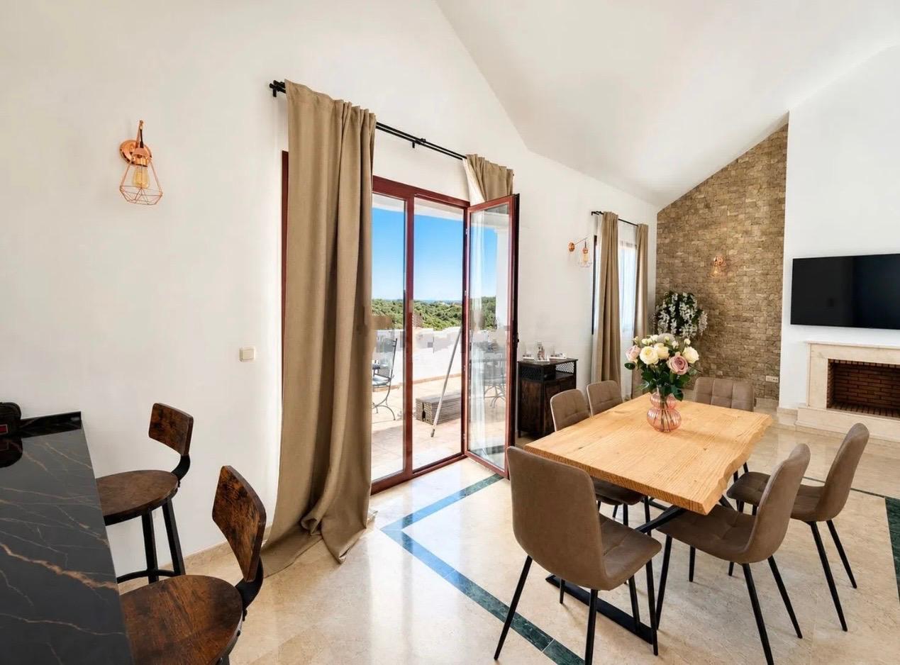 Villa for Sale in Casares