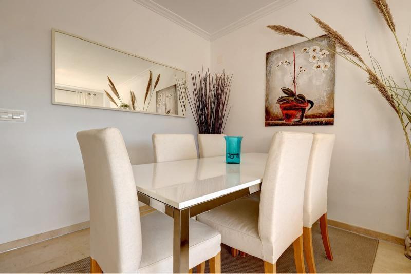 Penthouse for Rent in Casares