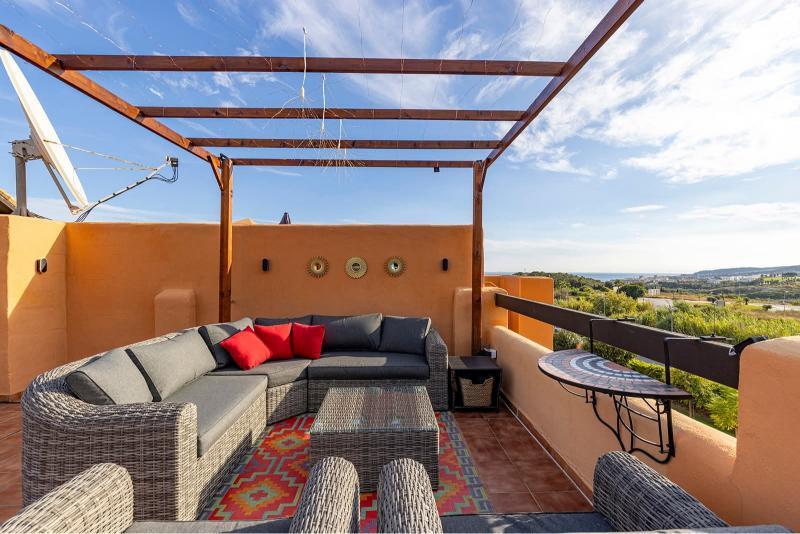 Penthouse for Rent in Casares