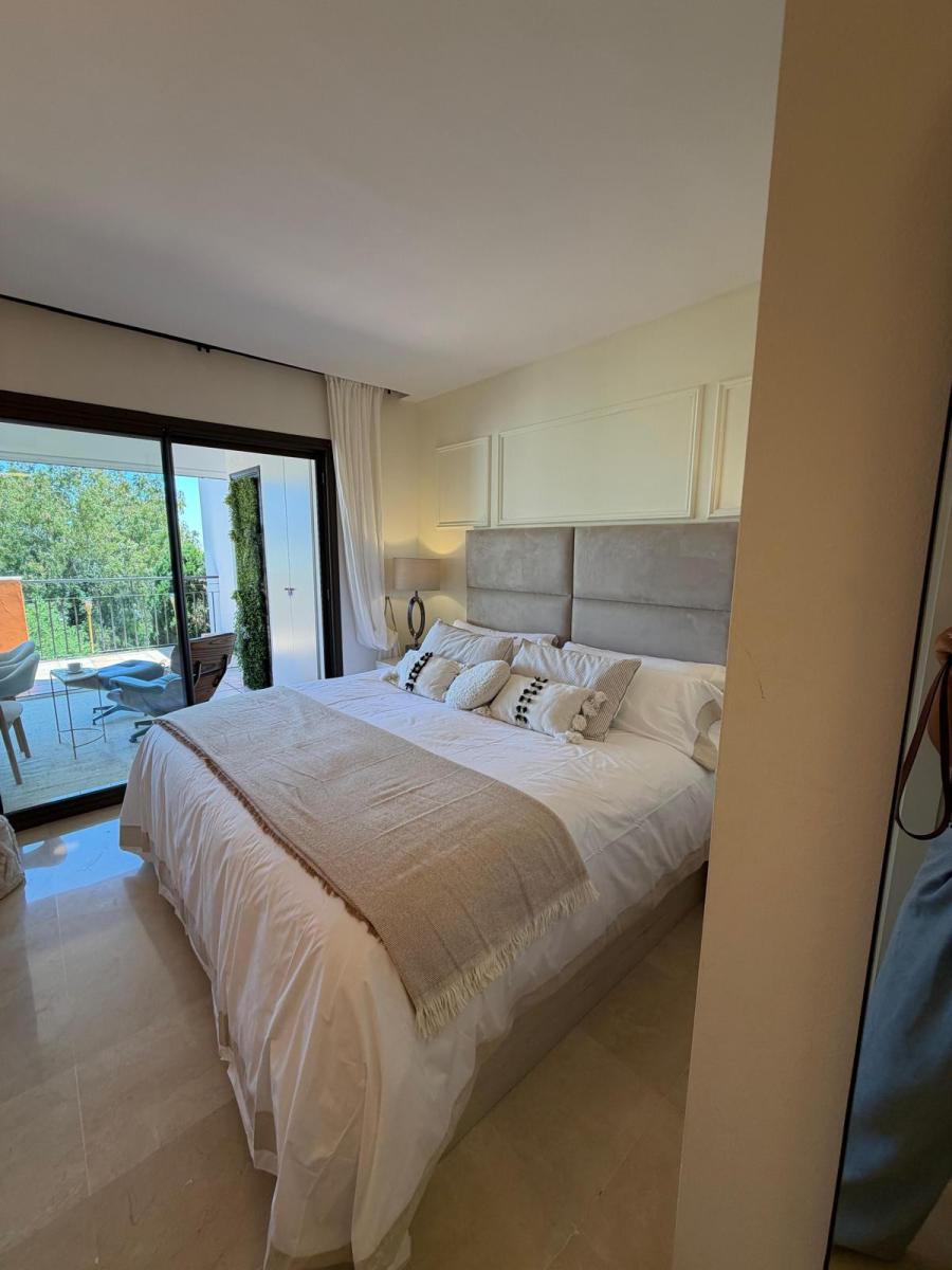 Apartment for Rent in Benahavís