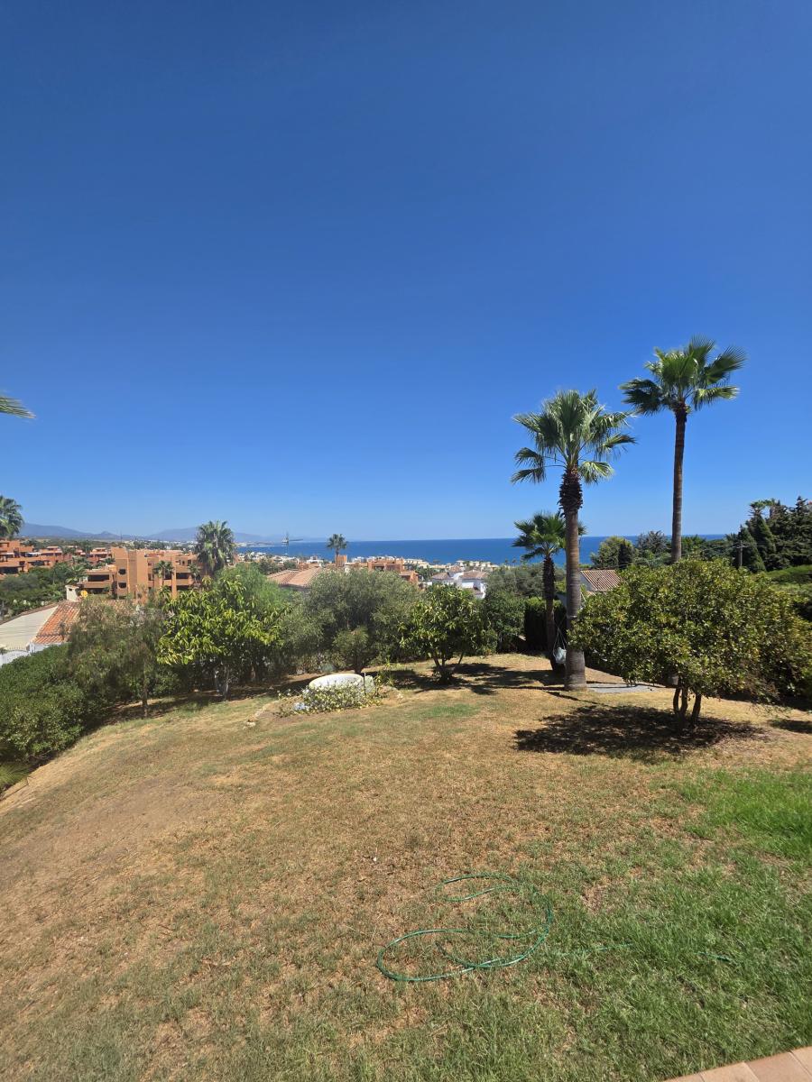 Villa for Rent in Estepona