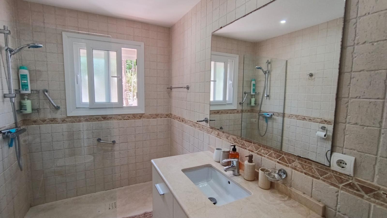 Villa for Rent in Estepona